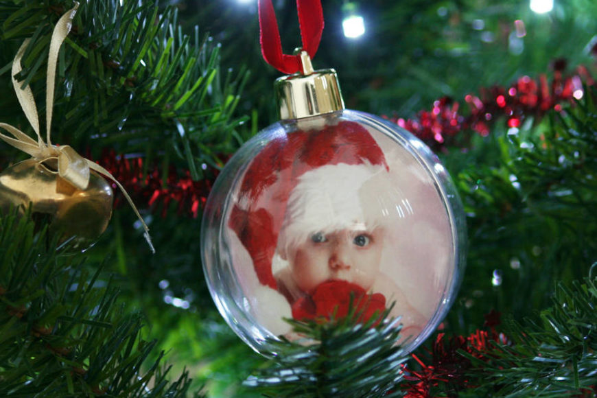 Baby’s First Christmas: 7 Perfect Keepsake & Casting Ideas